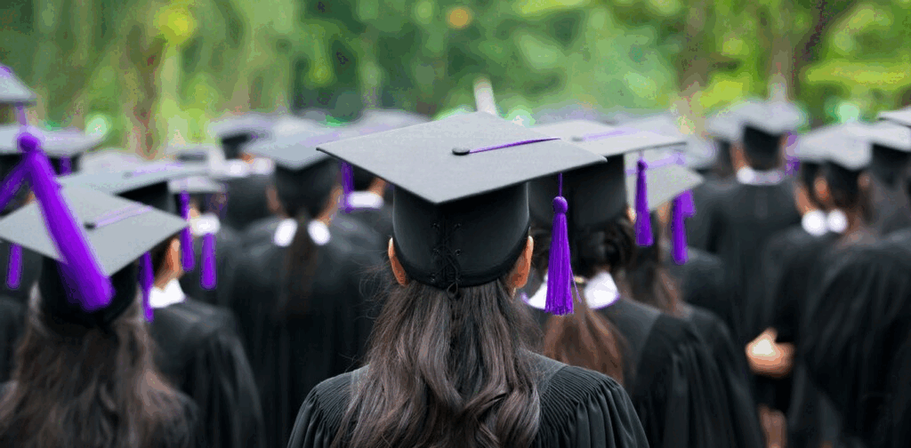 Machine learning to combat university dropout in Italy